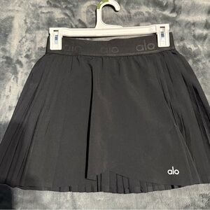 ALO Yoga Women's Black Skater Skirt